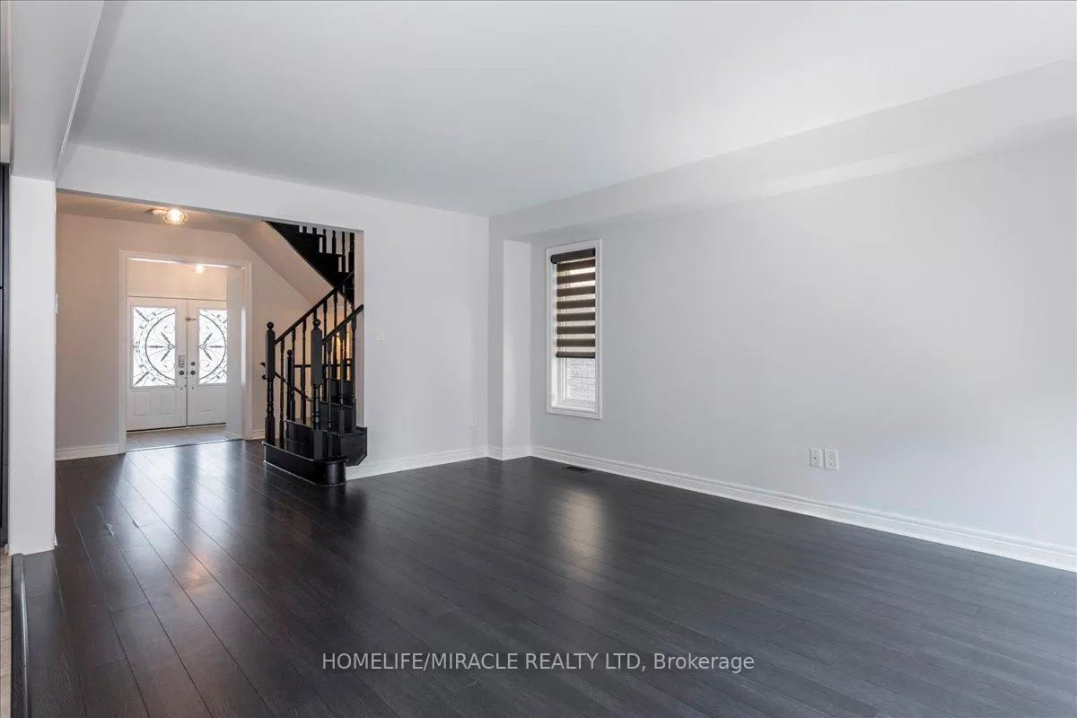 Photo 5 of 83 Willoughby Way, New Tecumseth, Alliston — HOMEH