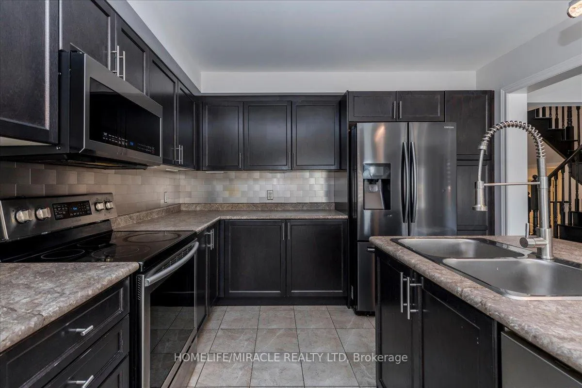 Photo 13 of 83 Willoughby Way, New Tecumseth, Alliston — HOMEH