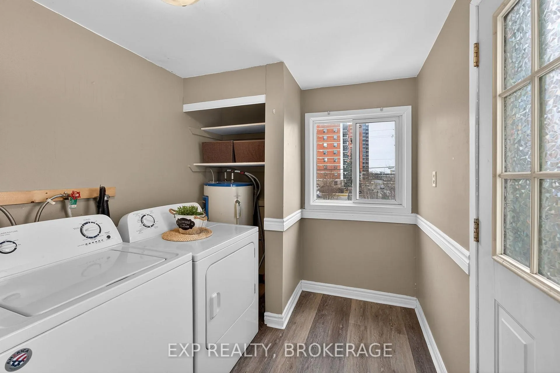Photo 4 of 632 MacDonnell Street, Kingston, East of Sir John A. Blvd — HOMEH