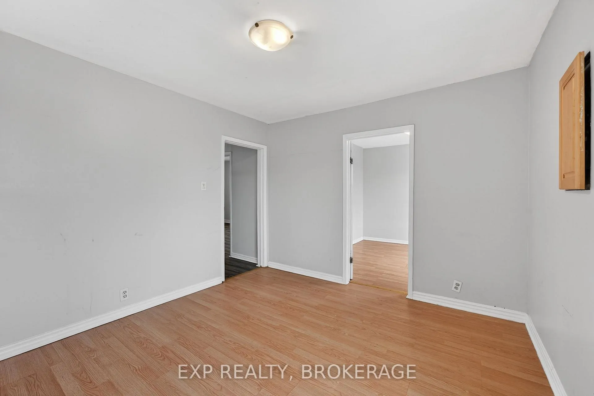 Photo 6 of 632 MacDonnell Street, Kingston, East of Sir John A. Blvd — HOMEH