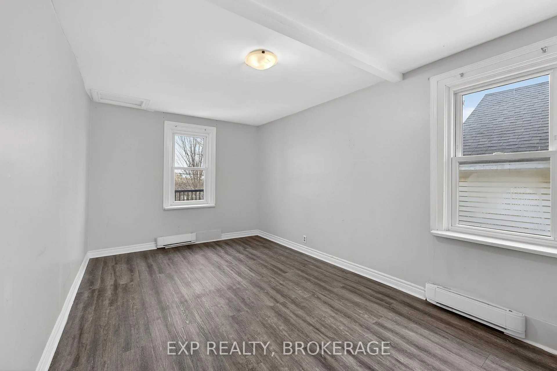 Photo 11 of 632 MacDonnell Street, Kingston, East of Sir John A. Blvd — HOMEH