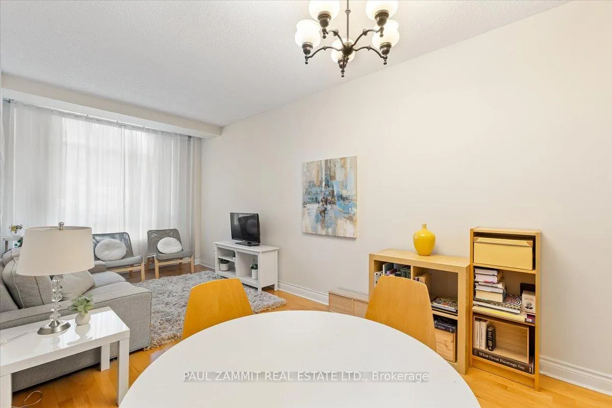 Photo 6 of Unit 101, 1 Clairtrell Road, North York, Willowdale East — HOMEH
