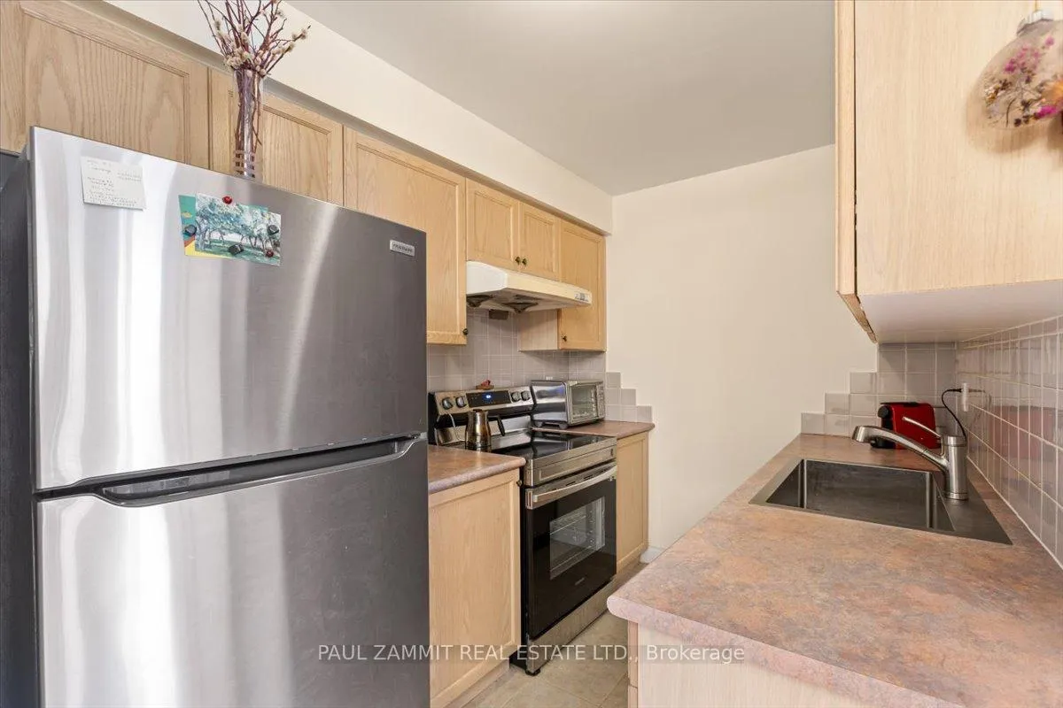 Photo 9 of Unit 101, 1 Clairtrell Road, North York, Willowdale East — HOMEH