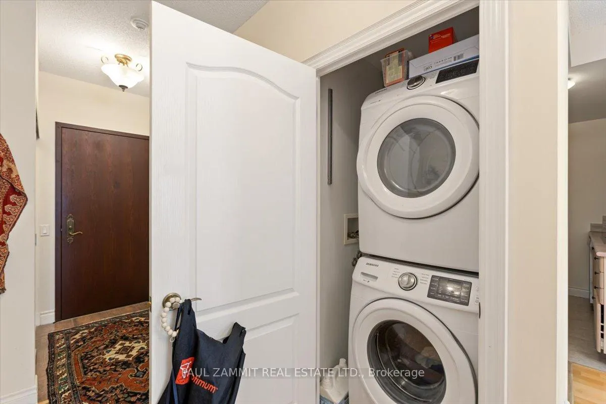 Photo 11 of Unit 101, 1 Clairtrell Road, North York, Willowdale East — HOMEH