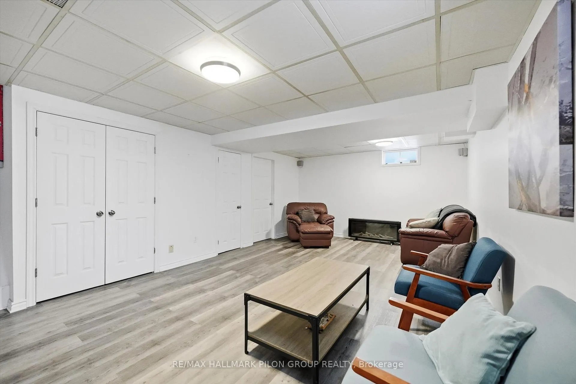Photo 20 of 284 Mceachern Crescent, Ottawa, Bilberry Creek/Queenswood Heights — HOMEH