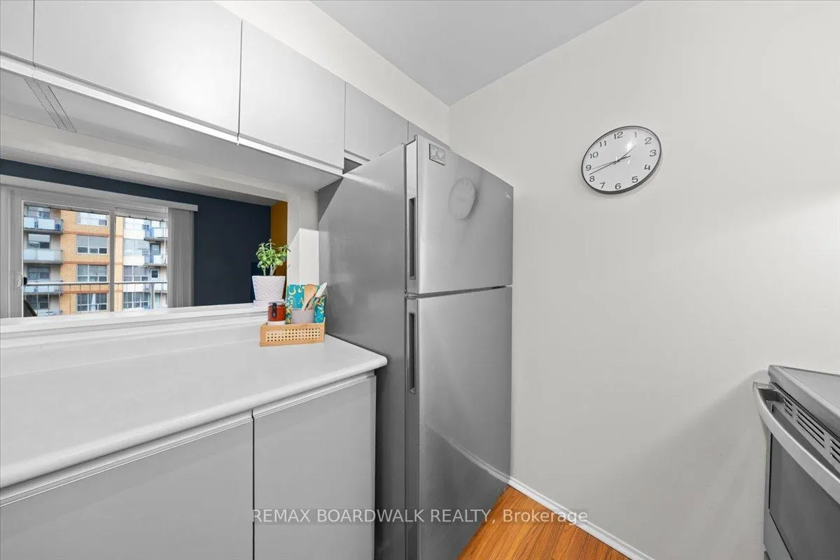 Photo 9 of Unit 412, 250 Brittany Drive, Ottawa, Viscount Alexander Park — HOMEH