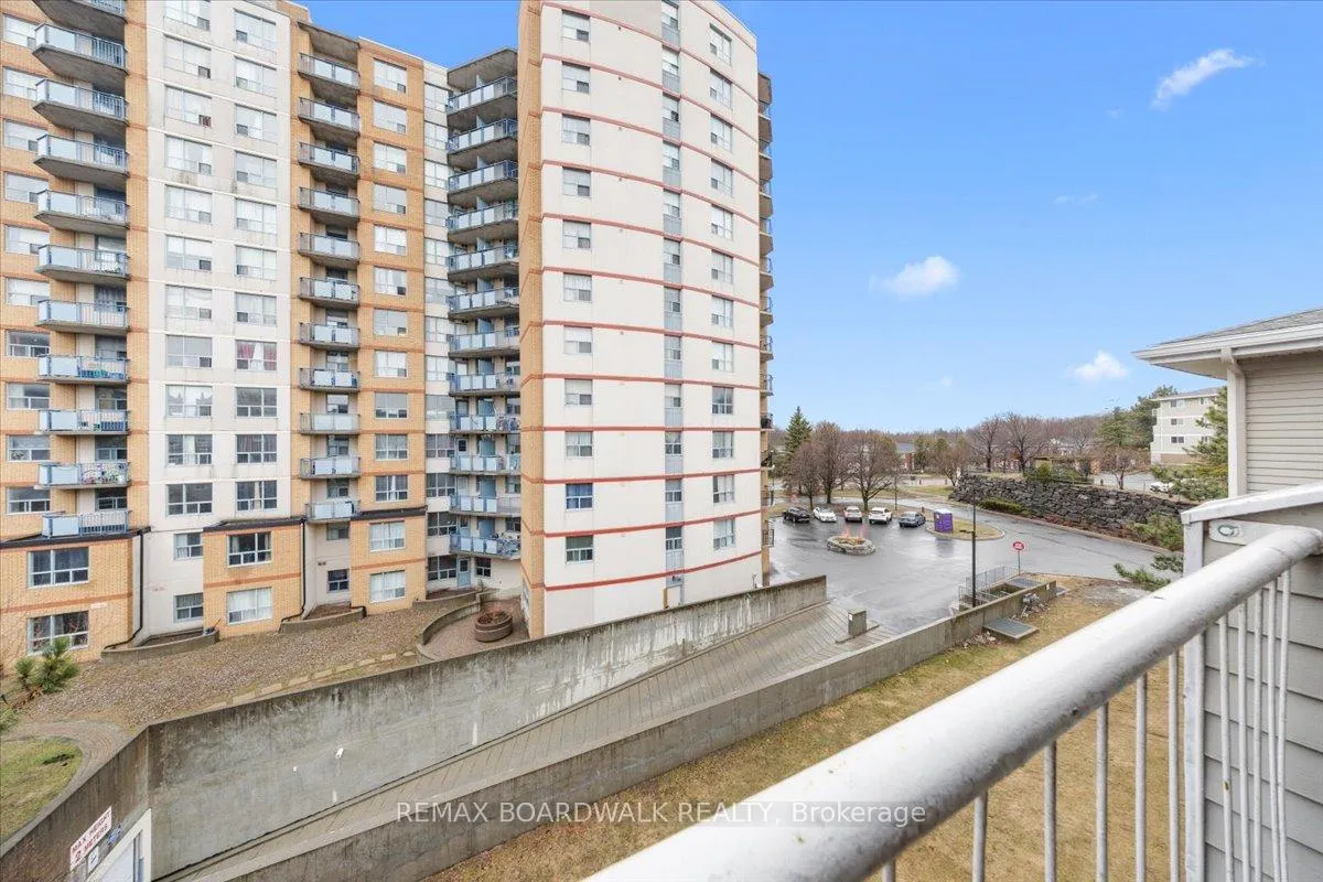 Photo 21 of Unit 412, 250 Brittany Drive, Ottawa, Viscount Alexander Park — HOMEH