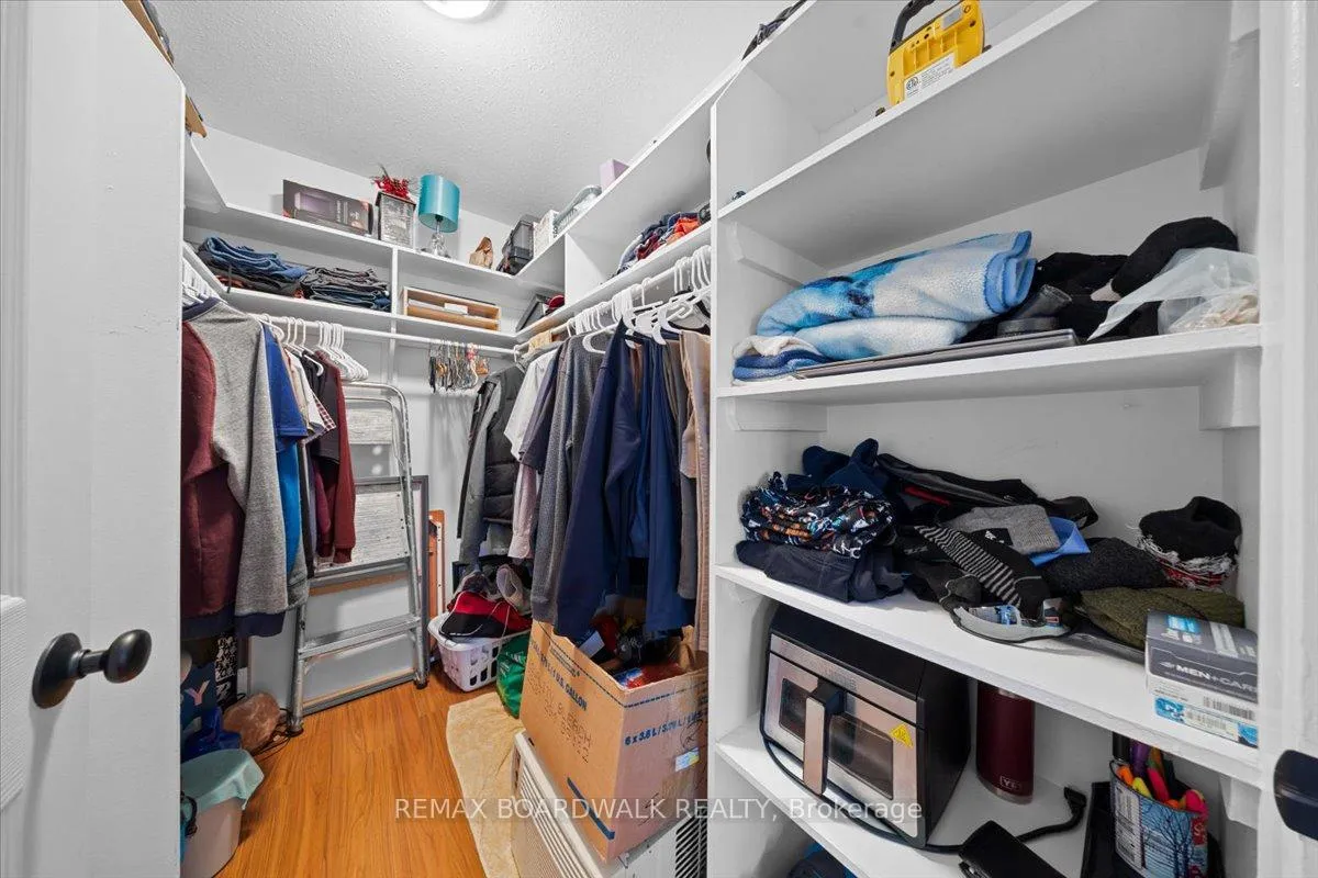 Photo 24 of Unit 412, 250 Brittany Drive, Ottawa, Viscount Alexander Park — HOMEH
