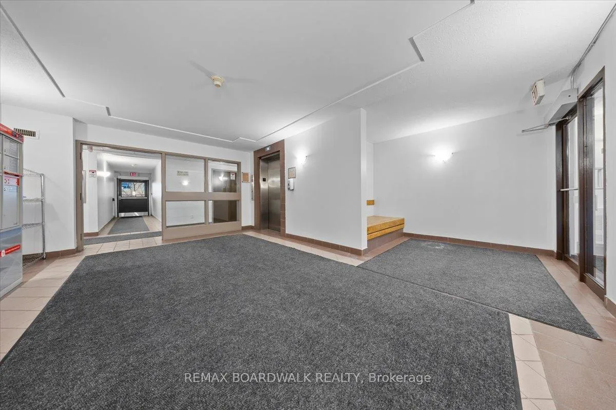 Photo 25 of Unit 412, 250 Brittany Drive, Ottawa, Viscount Alexander Park — HOMEH