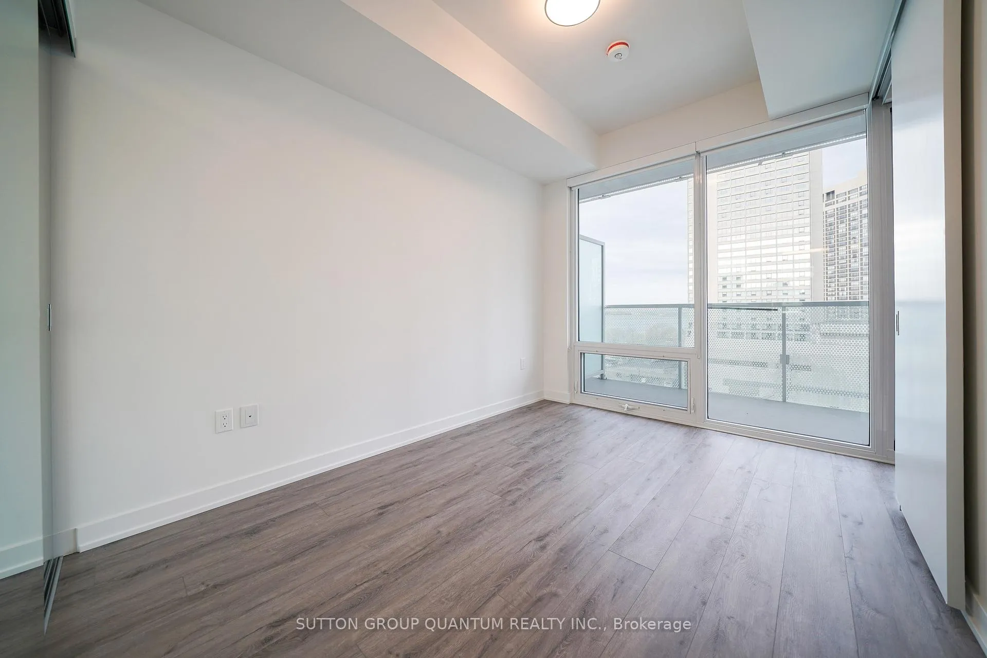 Photo 10 of Unit 912, 15 Queens Quay E, Toronto, Waterfront Communities — HOMEH