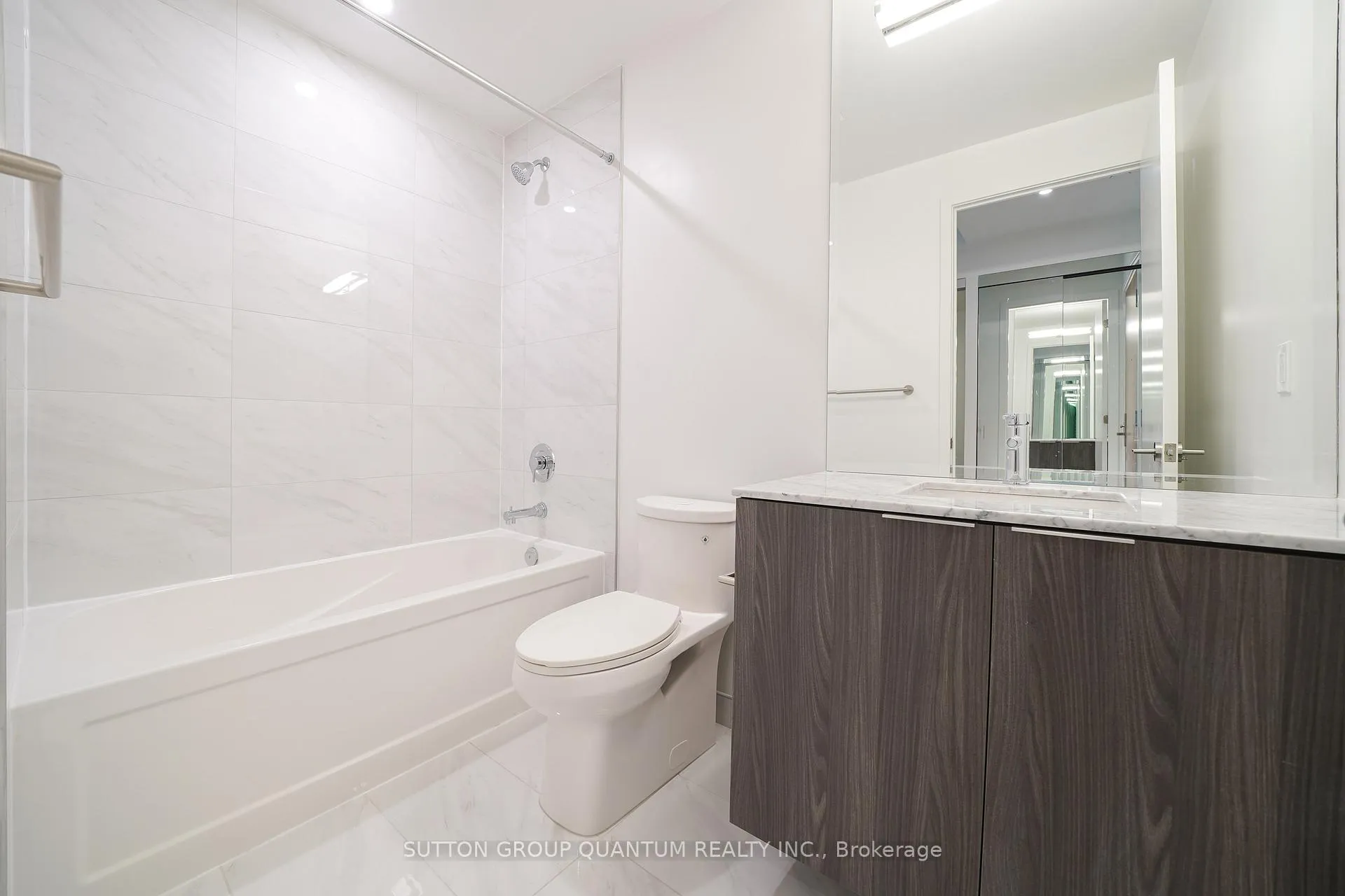 Photo 14 of Unit 912, 15 Queens Quay E, Toronto, Waterfront Communities — HOMEH