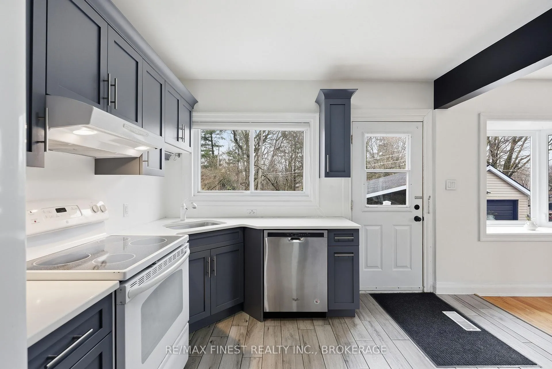 Photo 17 of 391 Mowat Avenue, Kingston, Central City West — HOMEH