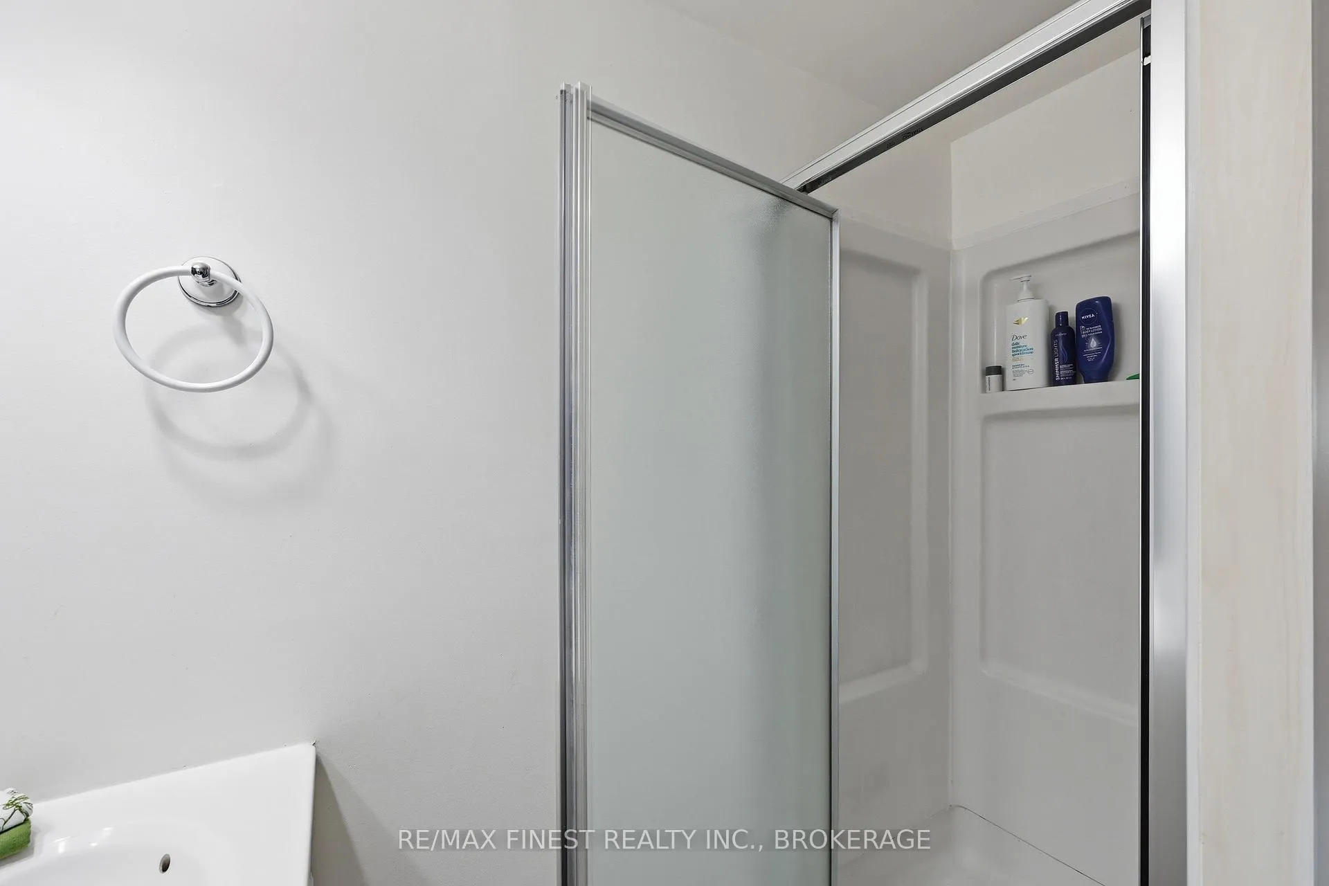 Photo 35 of 391 Mowat Avenue, Kingston, Central City West — HOMEH