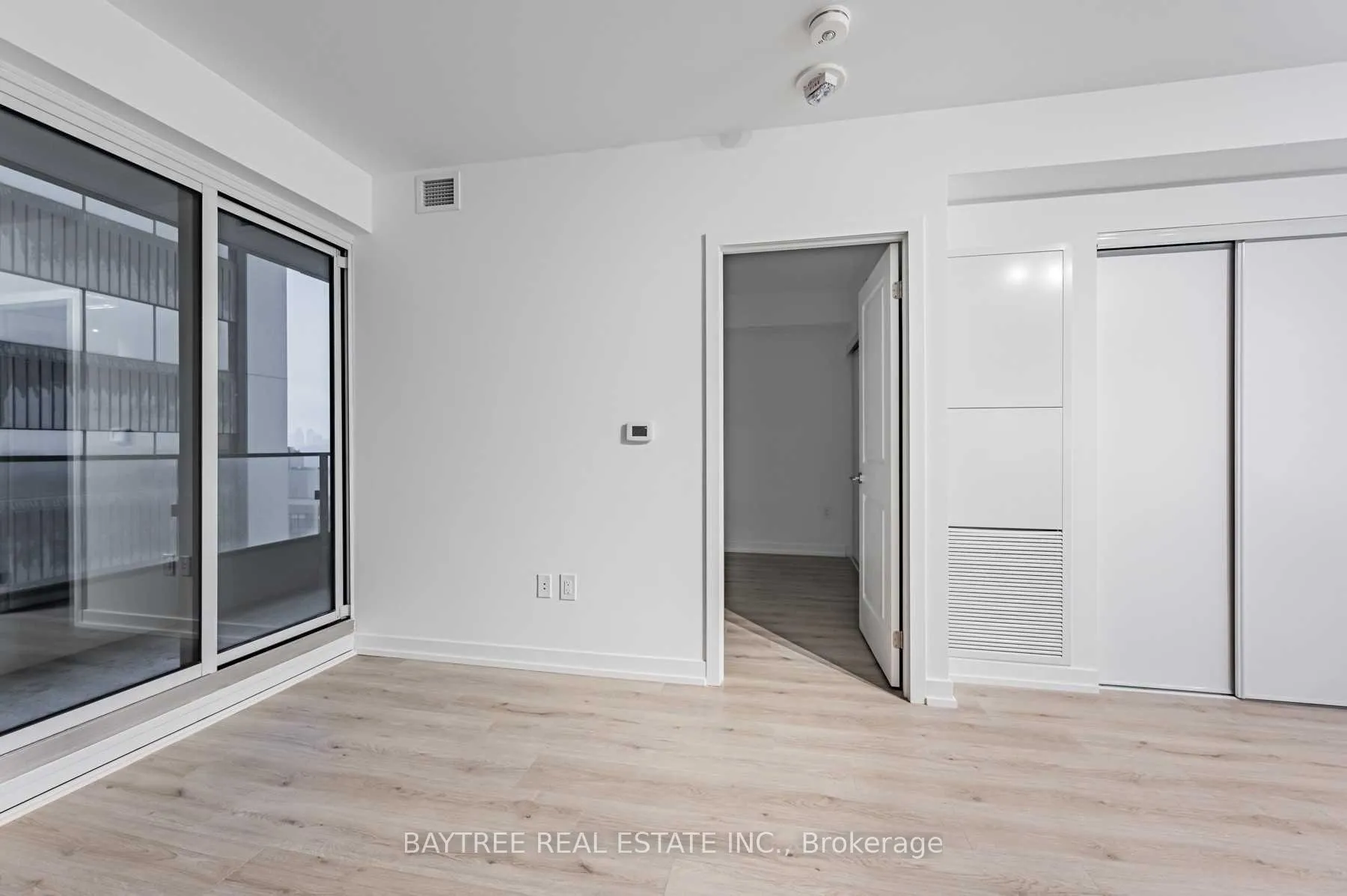 Photo 5 of Unit 1604, 395 Bloor St E Street E, Toronto, Cabbagetown-South St. James Town — HOMEH