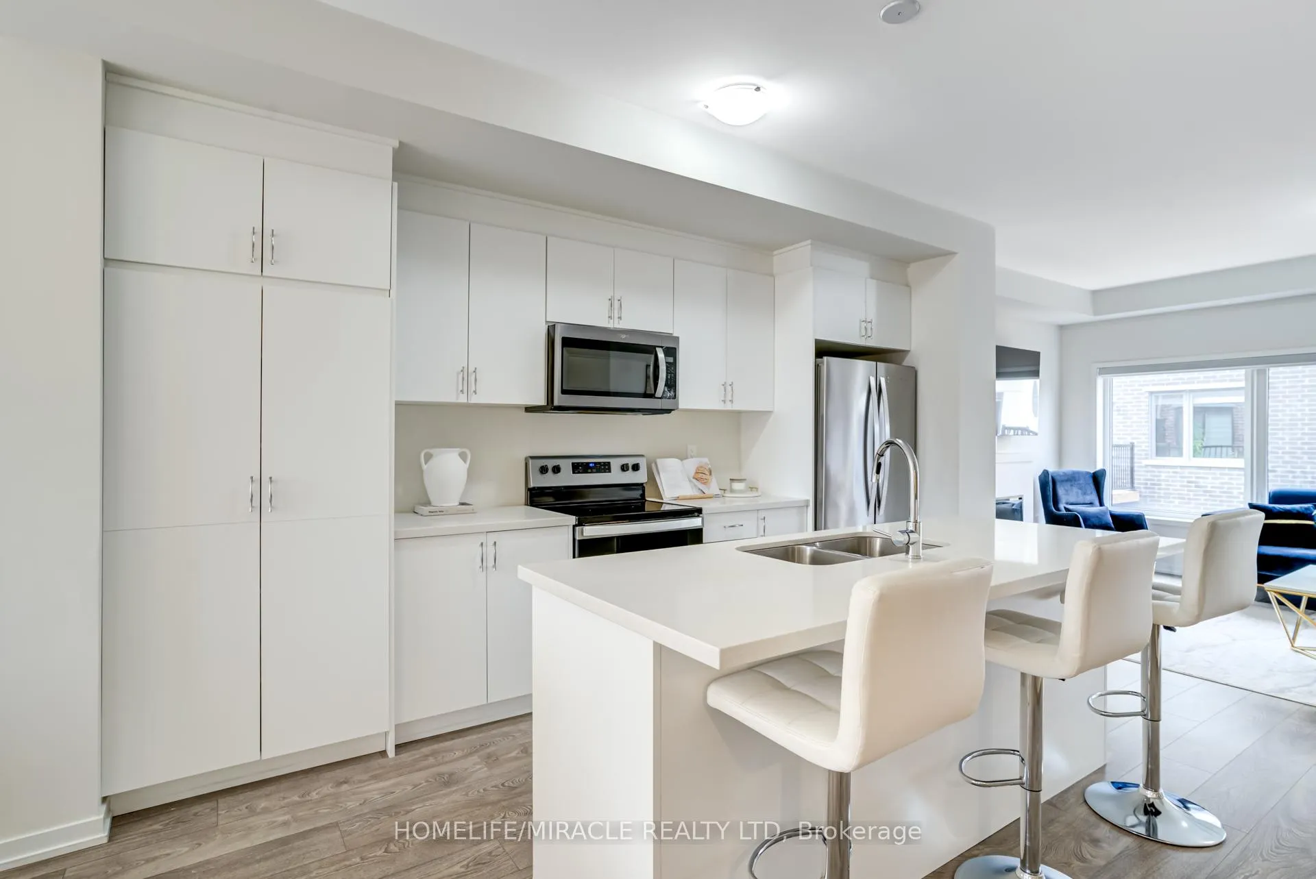 Photo 4 of 18 Queensland Crescent, Caledon, Bolton East — HOMEH