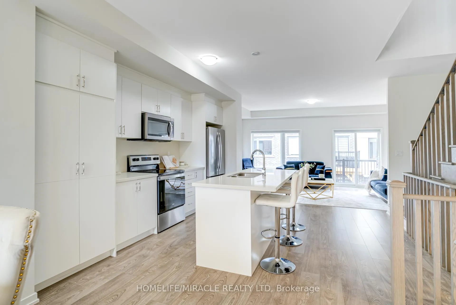 Photo 7 of 18 Queensland Crescent, Caledon, Bolton East — HOMEH