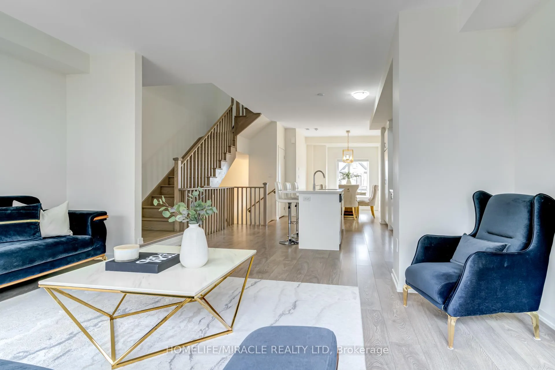 Photo 13 of 18 Queensland Crescent, Caledon, Bolton East — HOMEH