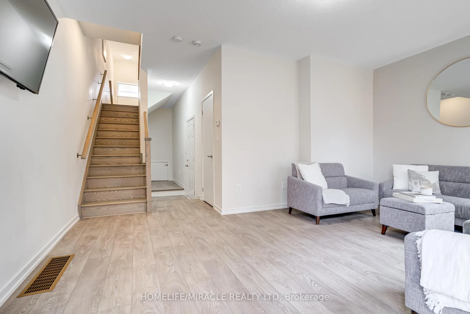 Photo 36 of 18 Queensland Crescent, Caledon, Bolton East — HOMEH