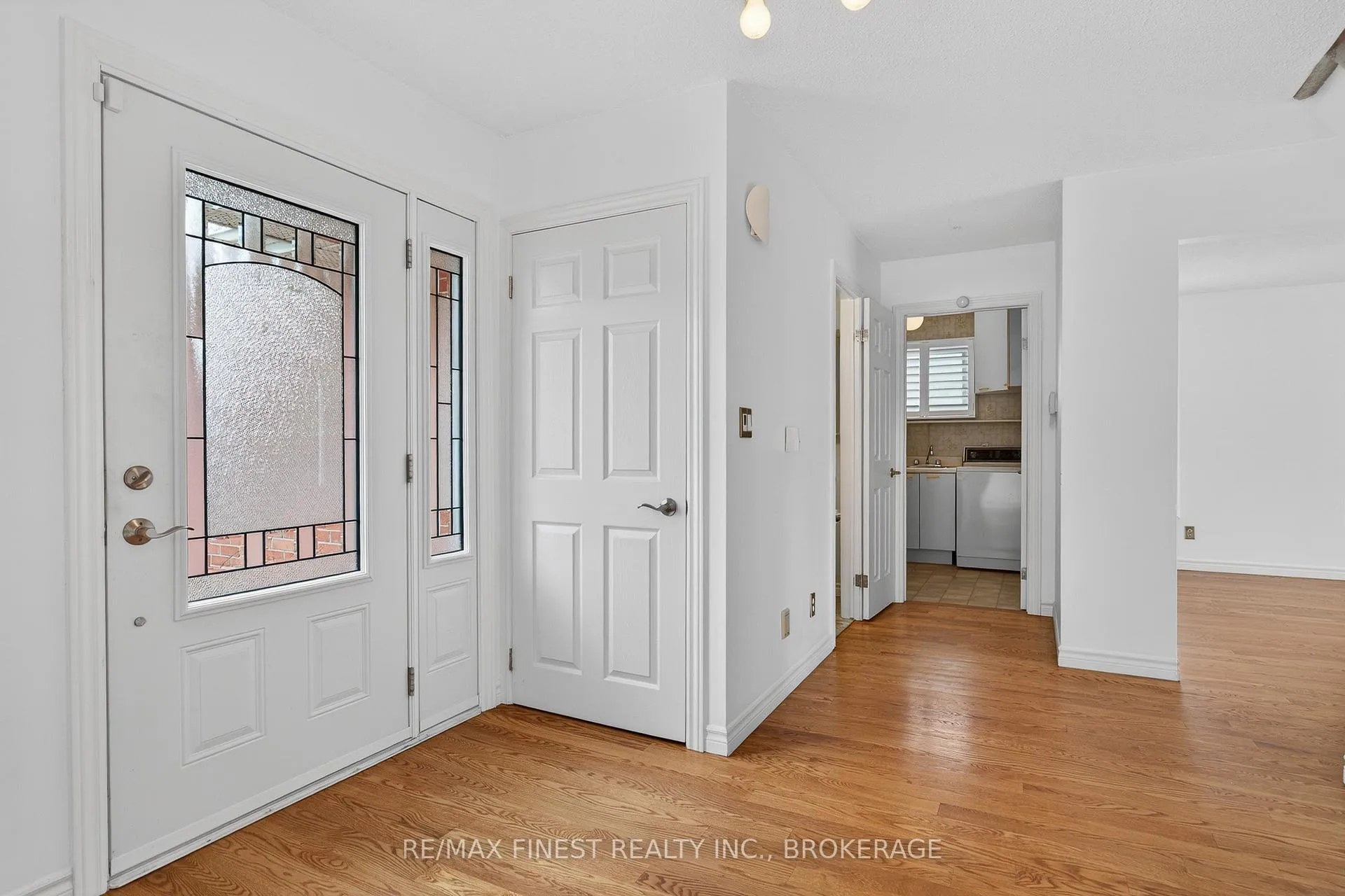 Photo 8 of 896 Ambleside Crescent, Kingston, North of Taylor-Kidd Blvd — HOMEH