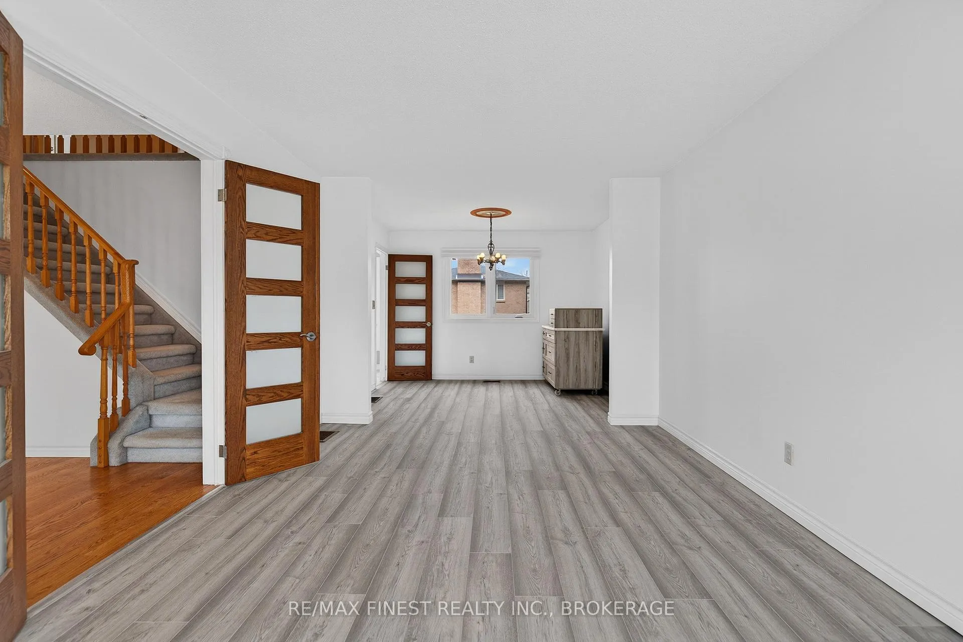 Photo 12 of 896 Ambleside Crescent, Kingston, North of Taylor-Kidd Blvd — HOMEH