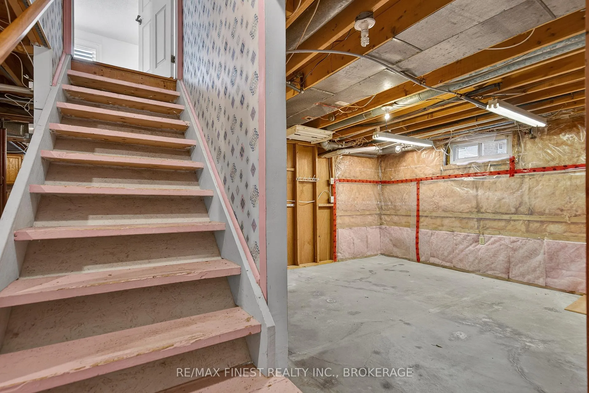 Photo 46 of 896 Ambleside Crescent, Kingston, North of Taylor-Kidd Blvd — HOMEH