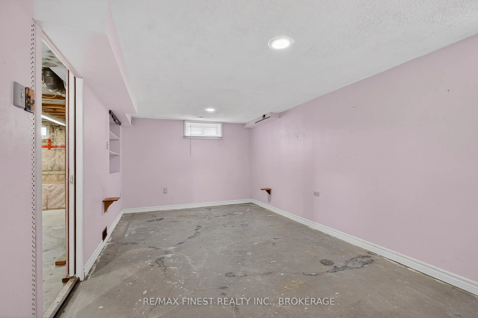 Photo 47 of 896 Ambleside Crescent, Kingston, North of Taylor-Kidd Blvd — HOMEH