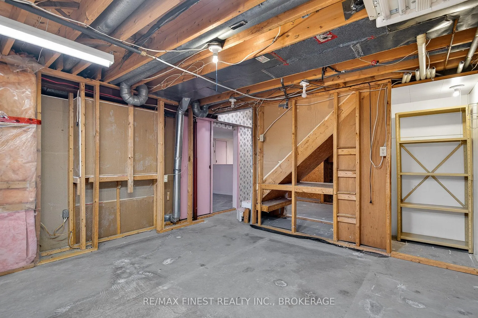 Photo 49 of 896 Ambleside Crescent, Kingston, North of Taylor-Kidd Blvd — HOMEH