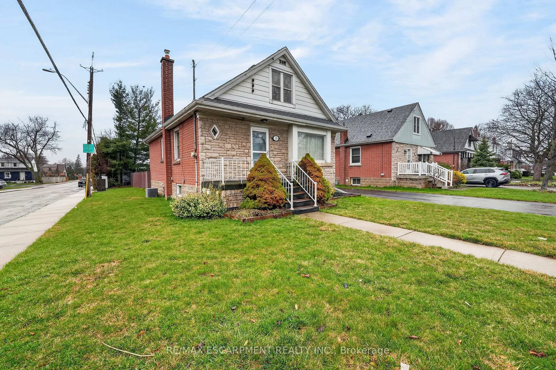 Photo 2 of 56 West 1st Street, Hamilton, Buchanan — HOMEH