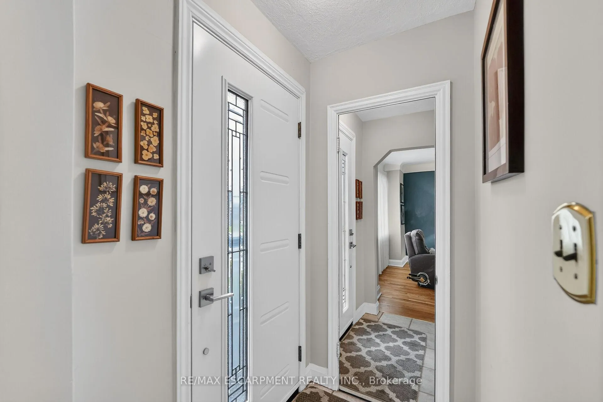 Photo 4 of 56 West 1st Street, Hamilton, Buchanan — HOMEH
