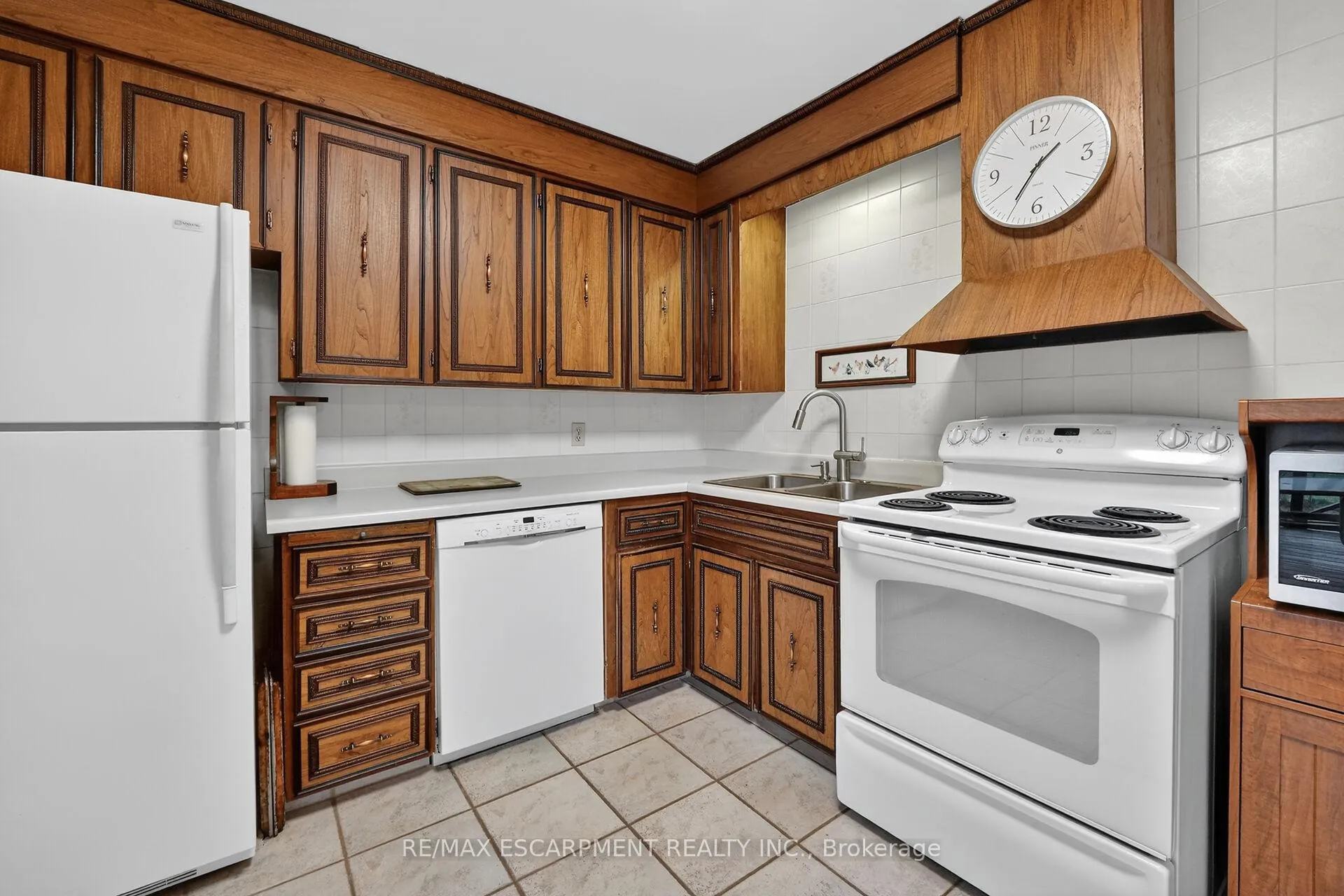 Photo 6 of 56 West 1st Street, Hamilton, Buchanan — HOMEH