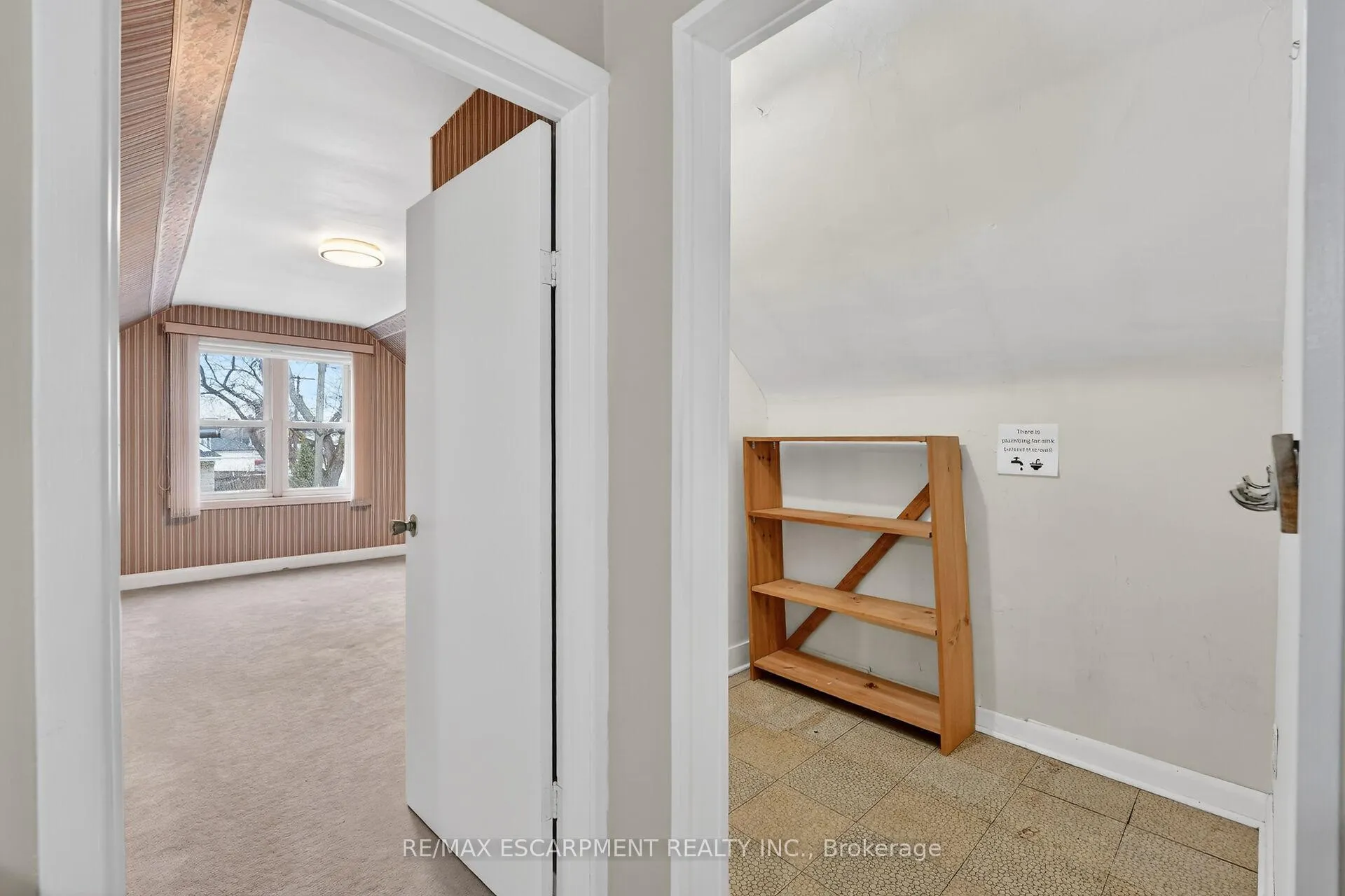 Photo 11 of 56 West 1st Street, Hamilton, Buchanan — HOMEH
