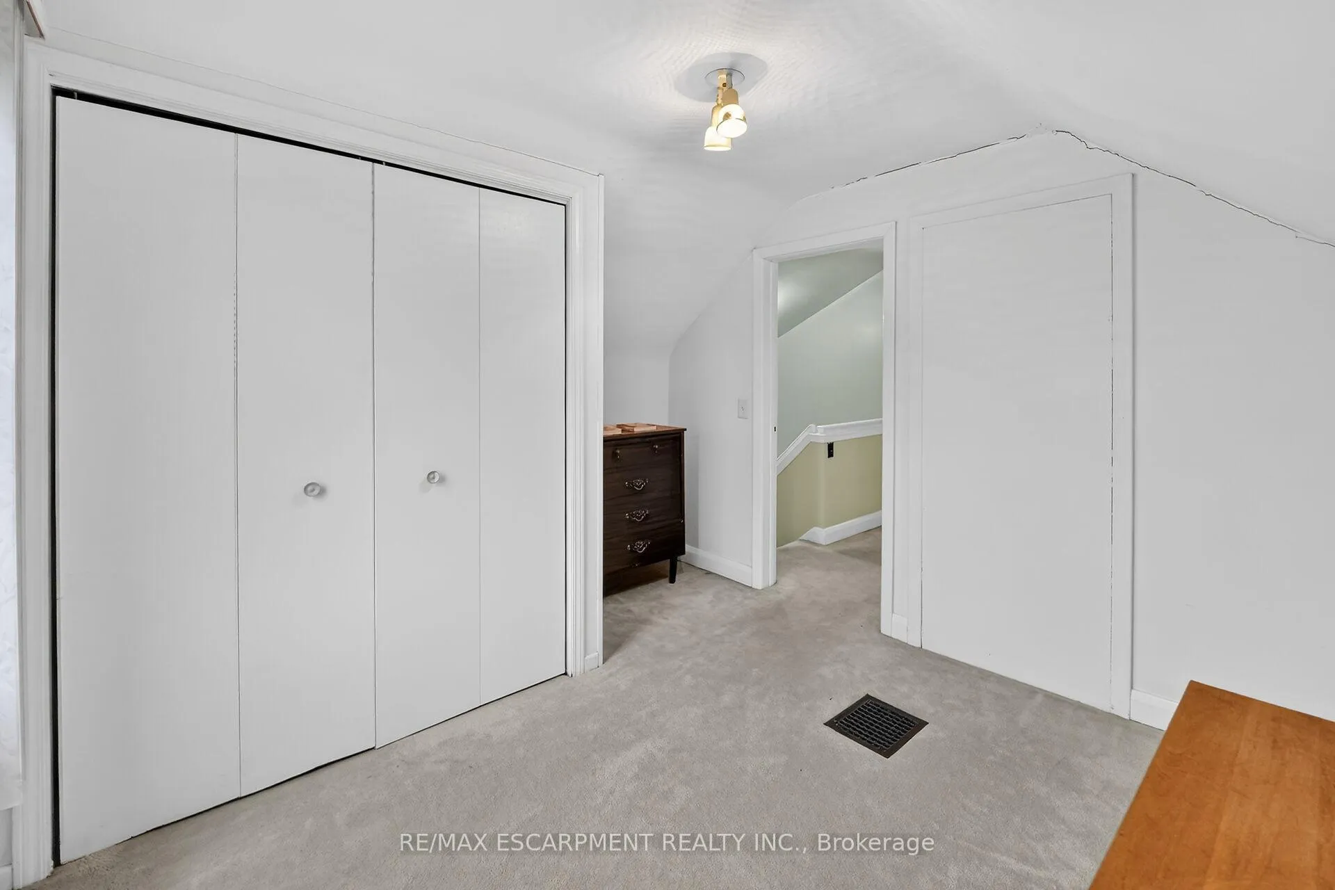 Photo 13 of 56 West 1st Street, Hamilton, Buchanan — HOMEH