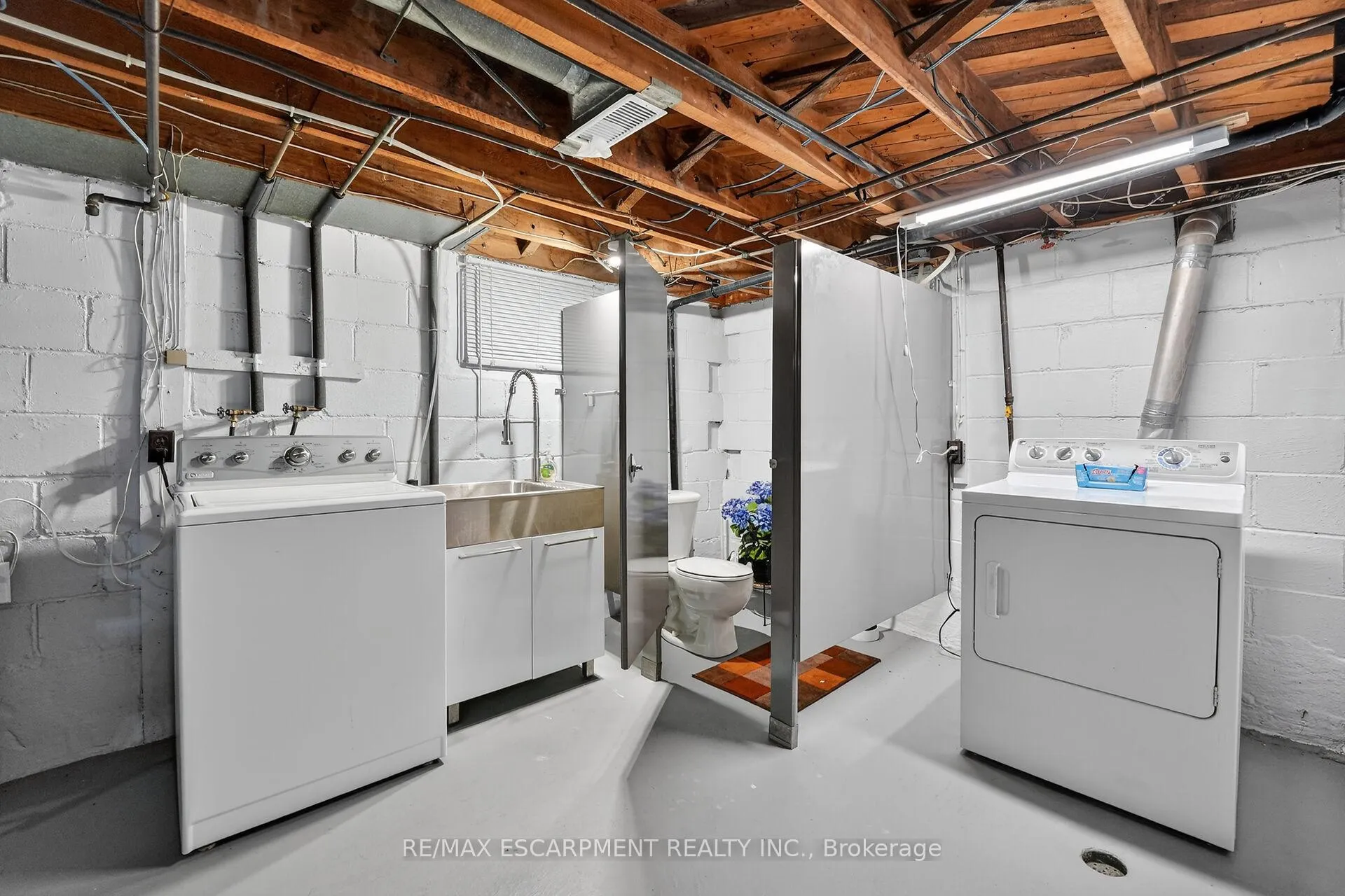Photo 15 of 56 West 1st Street, Hamilton, Buchanan — HOMEH