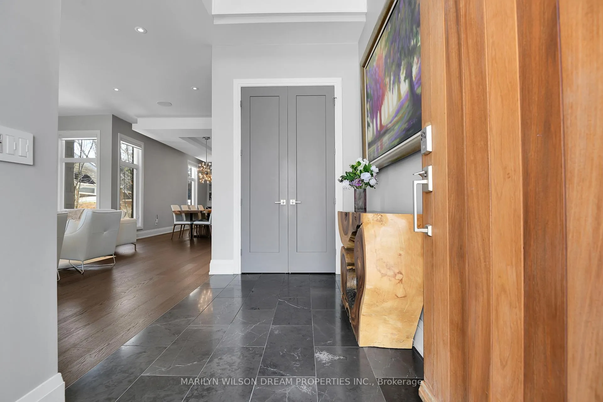 Photo 9 of 294 Mountbatten Avenue, Ottawa, Alta Vista/Faircrest Heights — HOMEH