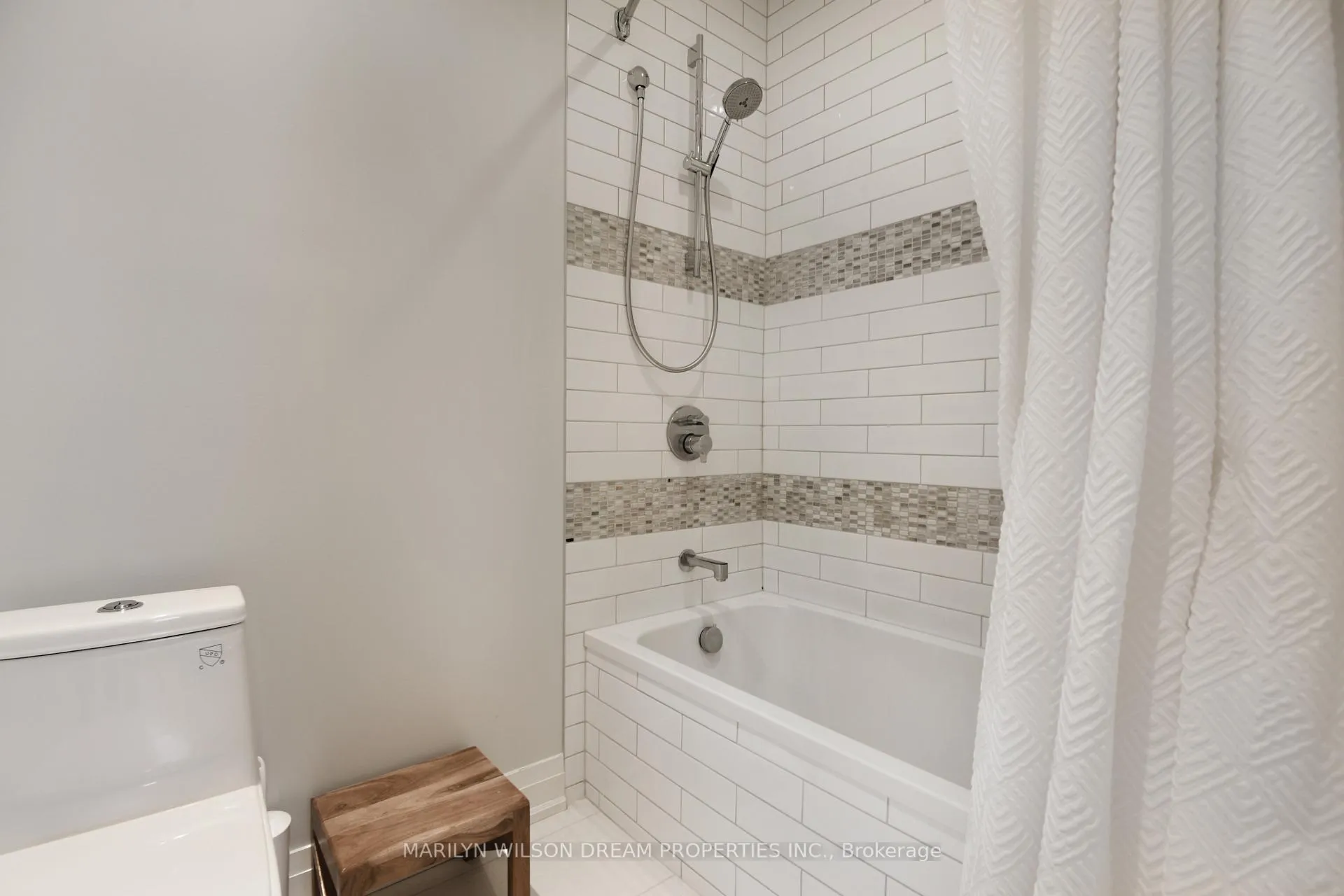 Photo 34 of 294 Mountbatten Avenue, Ottawa, Alta Vista/Faircrest Heights — HOMEH