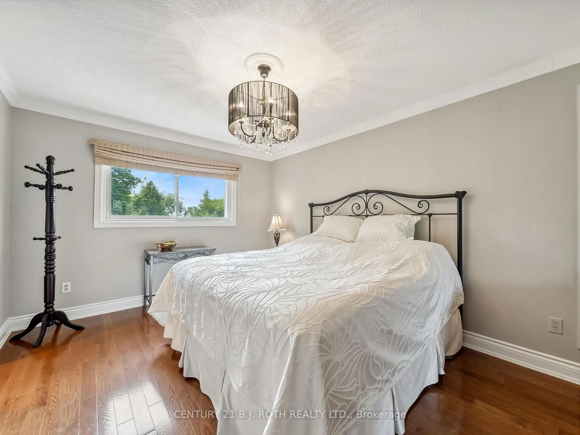 Photo 21 of 18 Claypine Trail, Brampton, Brampton North — HOMEH