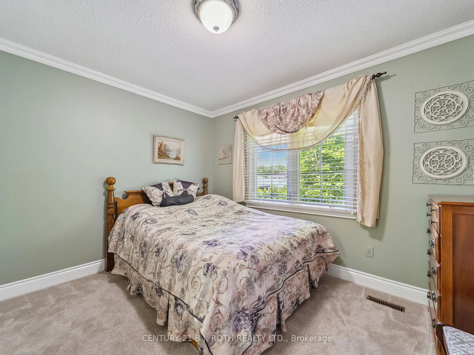 Photo 25 of 18 Claypine Trail, Brampton, Brampton North — HOMEH