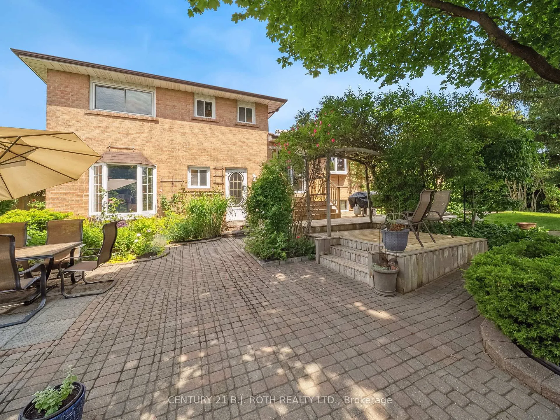 Photo 35 of 18 Claypine Trail, Brampton, Brampton North — HOMEH