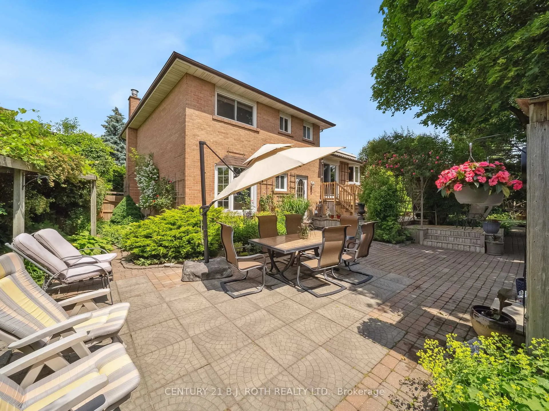 Photo 38 of 18 Claypine Trail, Brampton, Brampton North — HOMEH