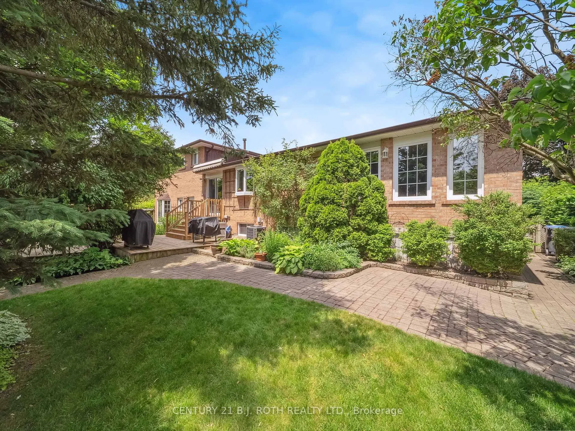 Photo 45 of 18 Claypine Trail, Brampton, Brampton North — HOMEH