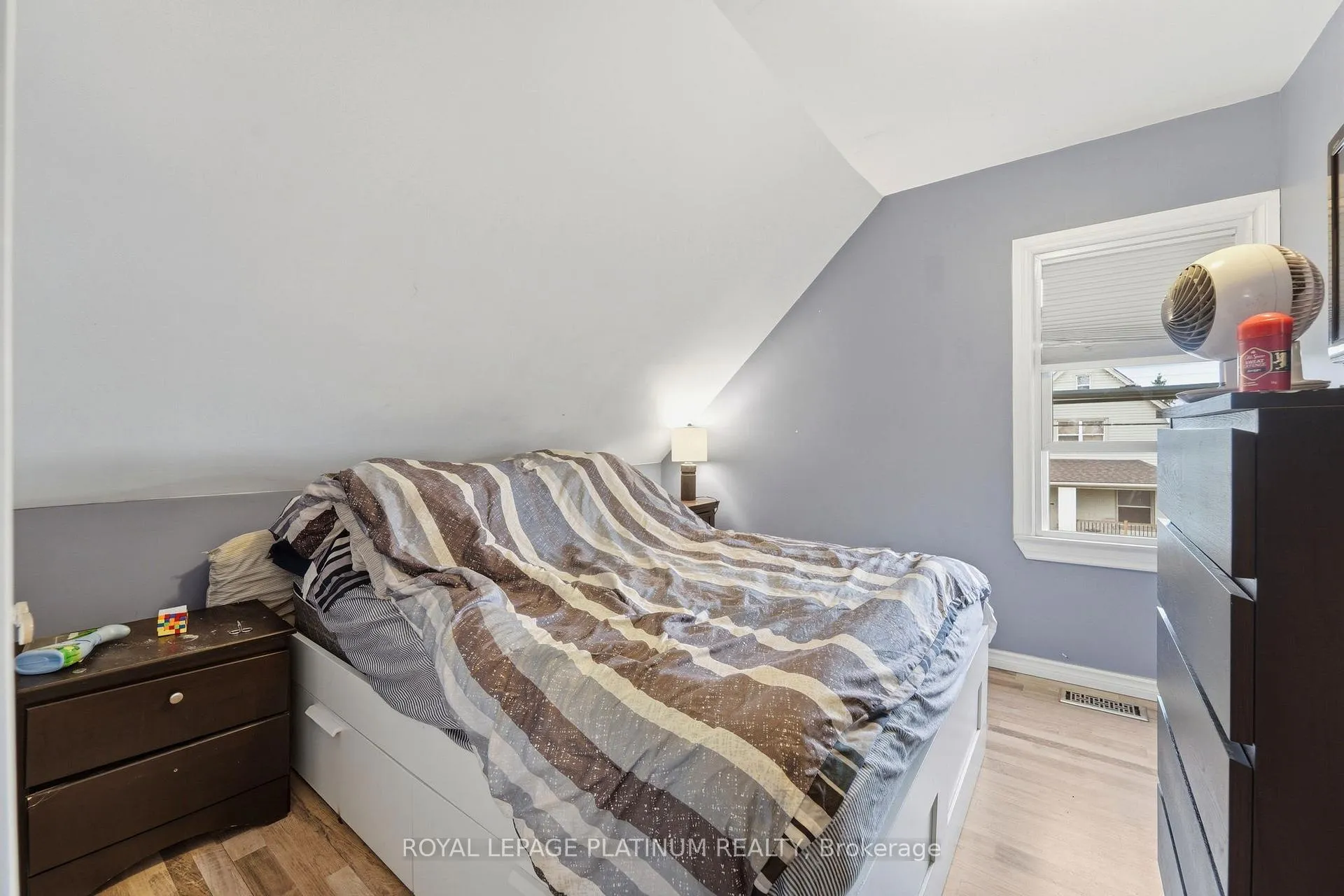 Photo 15 of 99 Robins Avenue, Hamilton, Crown Point — HOMEH