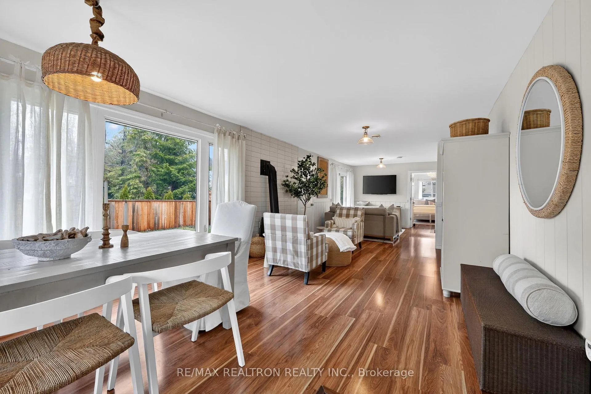 Photo 11 of 290 Big Bay Point Road, Innisfil, Rural Innisfil — HOMEH