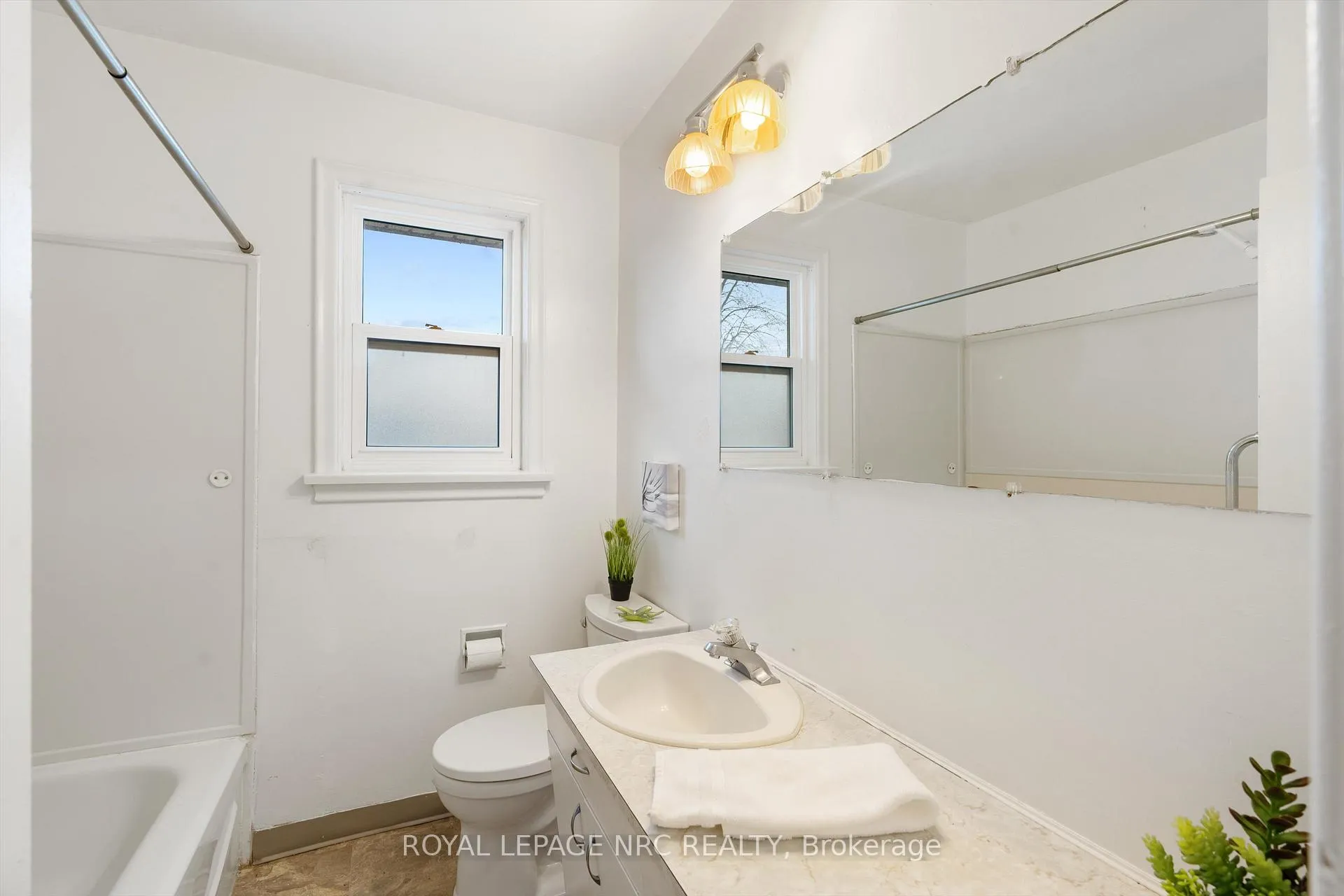 Photo 16 of 17 Milton Road, St. Catharines, E. Chester — HOMEH