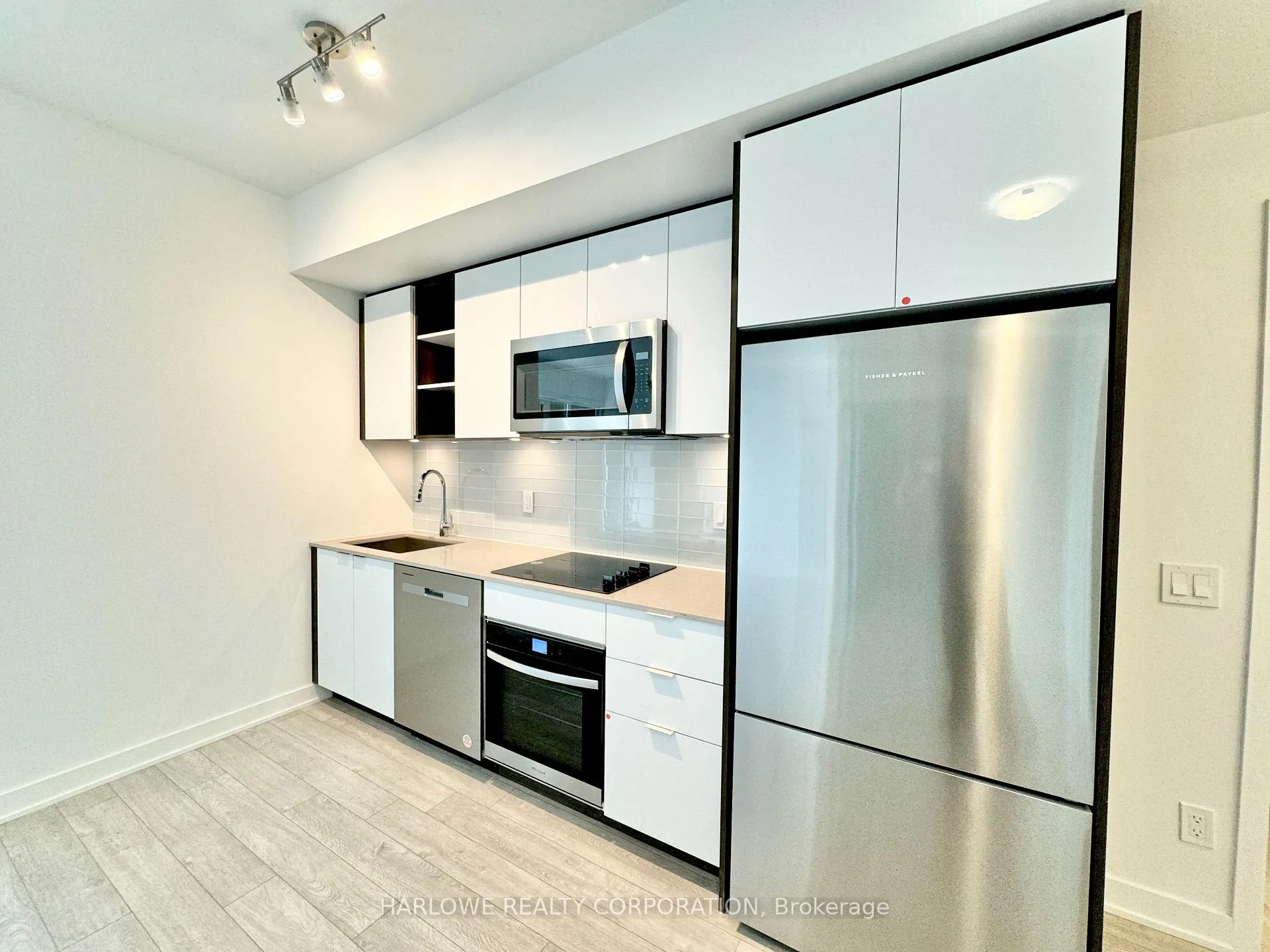 Front of Unit 315, 543 Richmond Street W