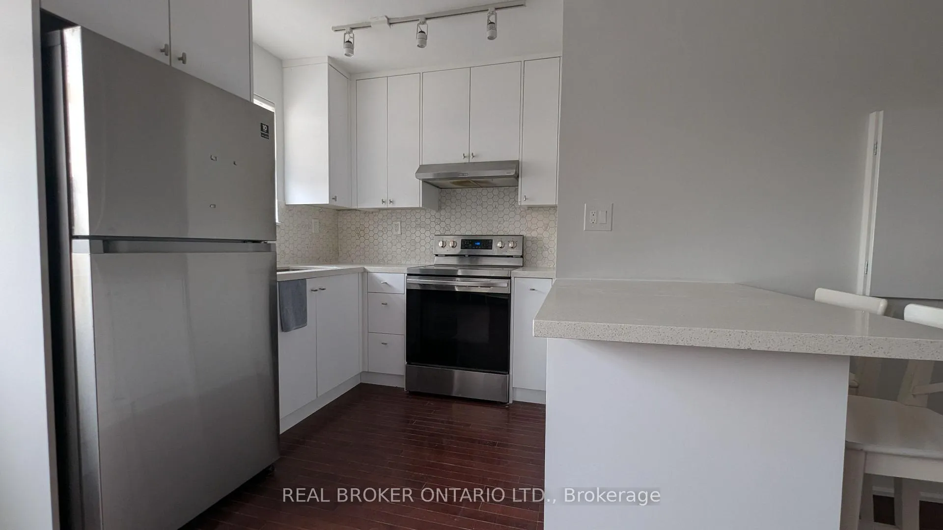 Photo 4 of Unit 2, 2209 Gerrard Street E, Toronto, East End-Danforth — HOMEH