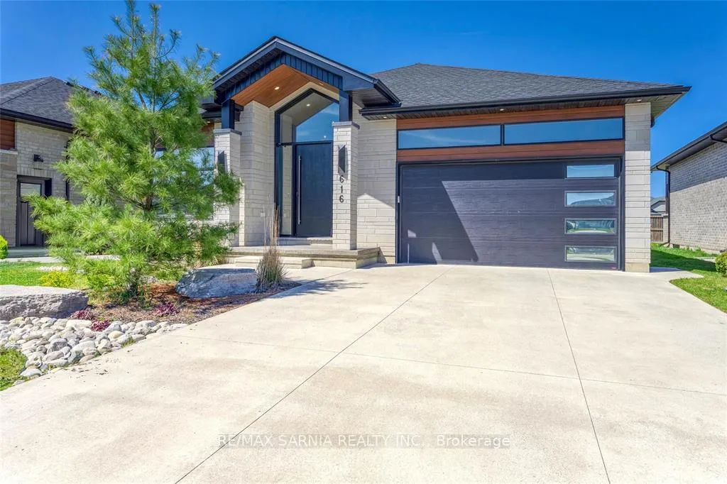 Photo 1 of 616 Mead Court, Sarnia — HOMEH