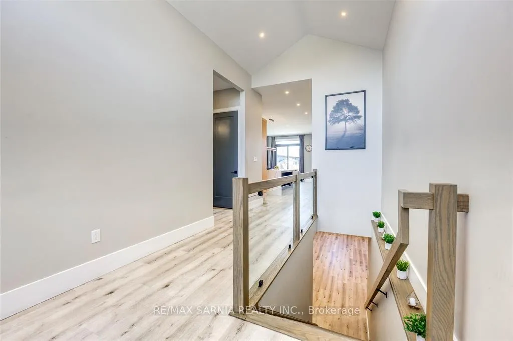 Photo 23 of 616 Mead Court, Sarnia — HOMEH