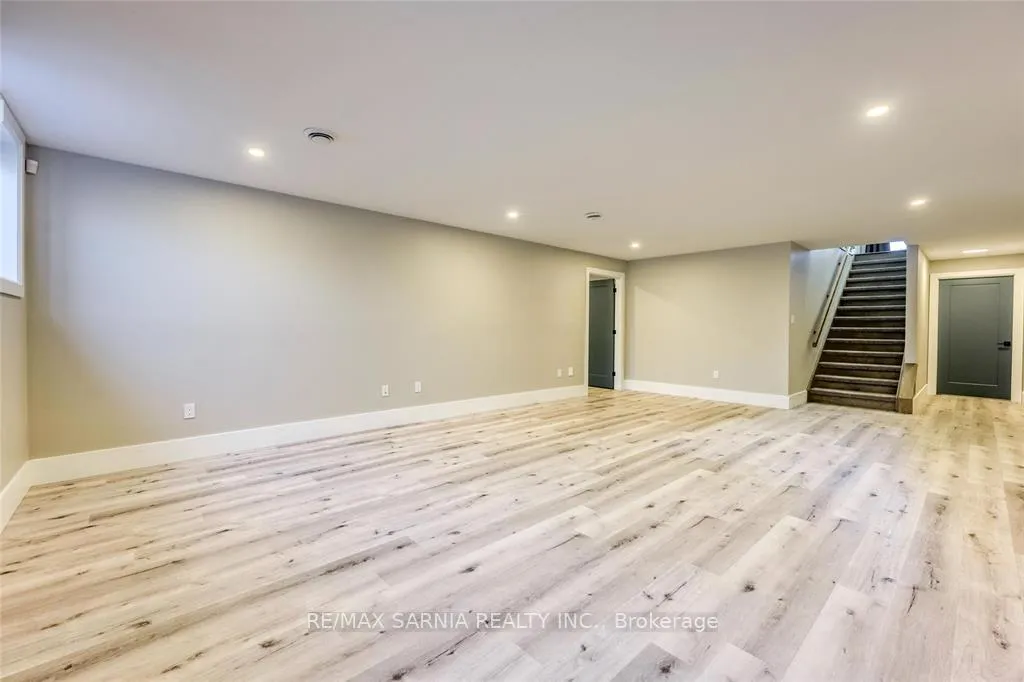 Photo 25 of 616 Mead Court, Sarnia — HOMEH
