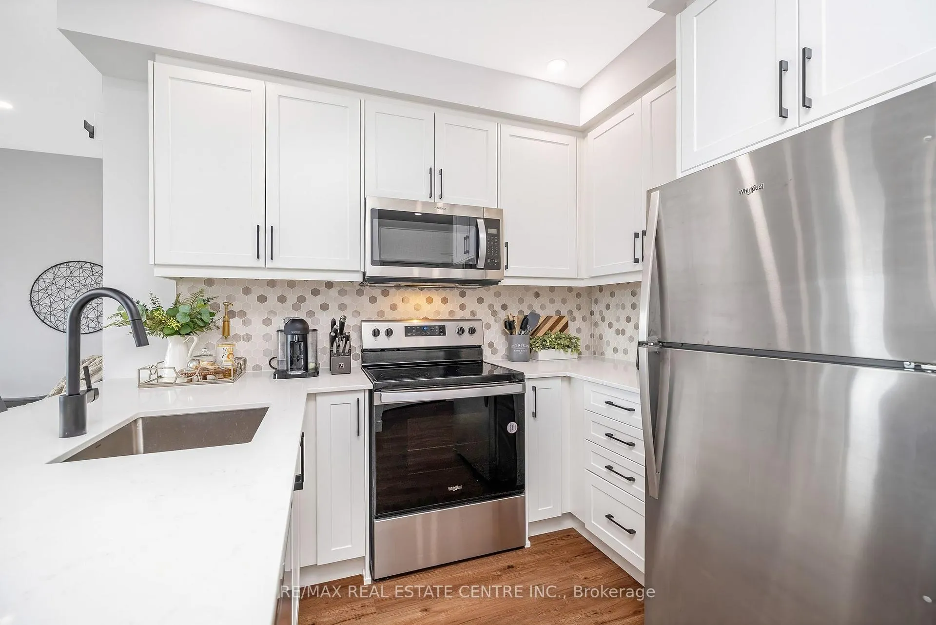 Photo 7 of 1000 Lackner Place, Kitchener — HOMEH
