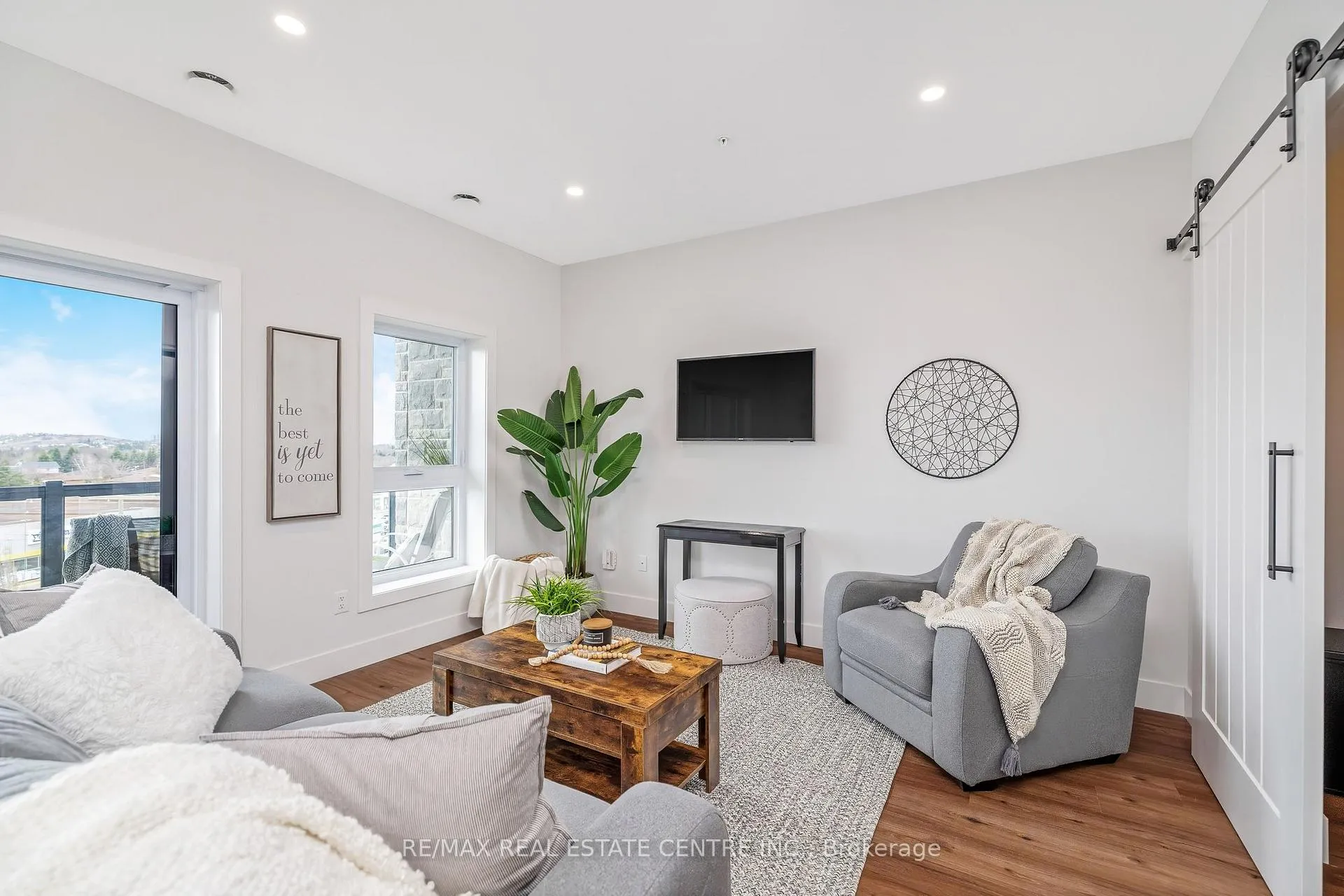 Photo 8 of 1000 Lackner Place, Kitchener — HOMEH